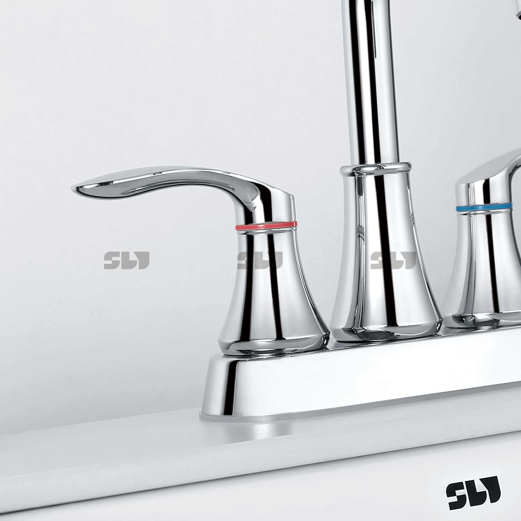 смеситель для ванной комнаты из матового никеля