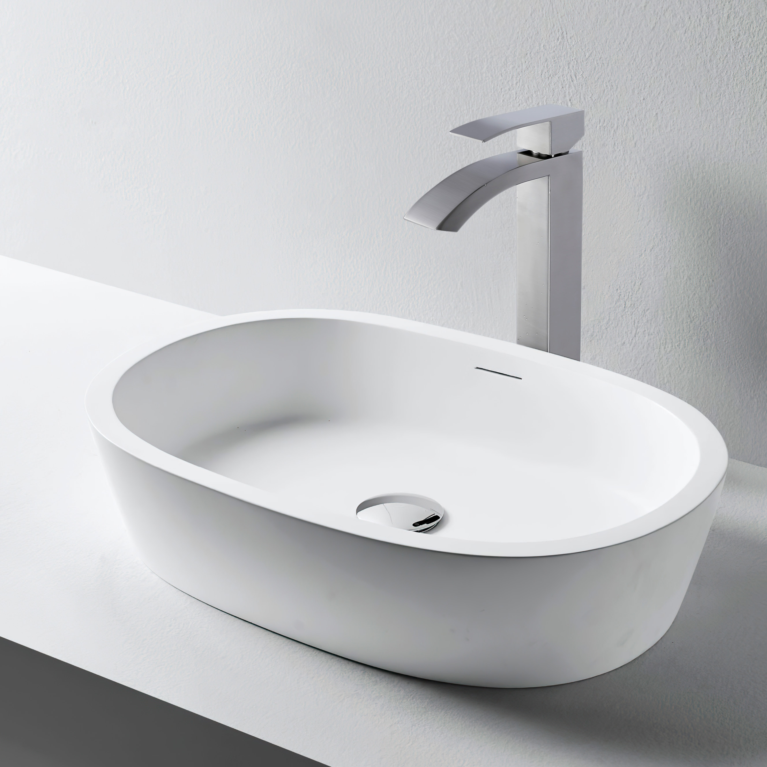 Крайный смеситель из нержавеющей стали. 