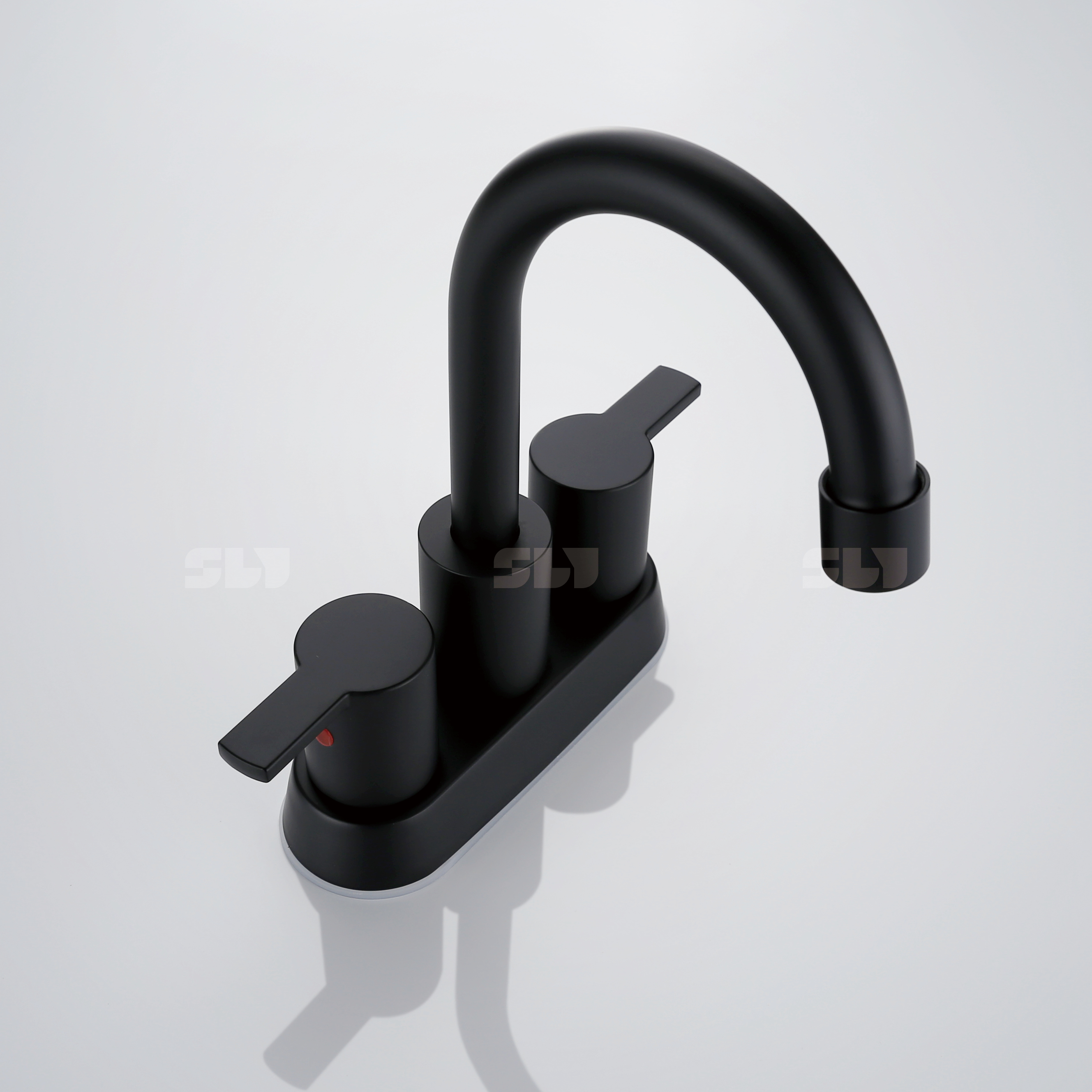 старинный смеситель для ванной