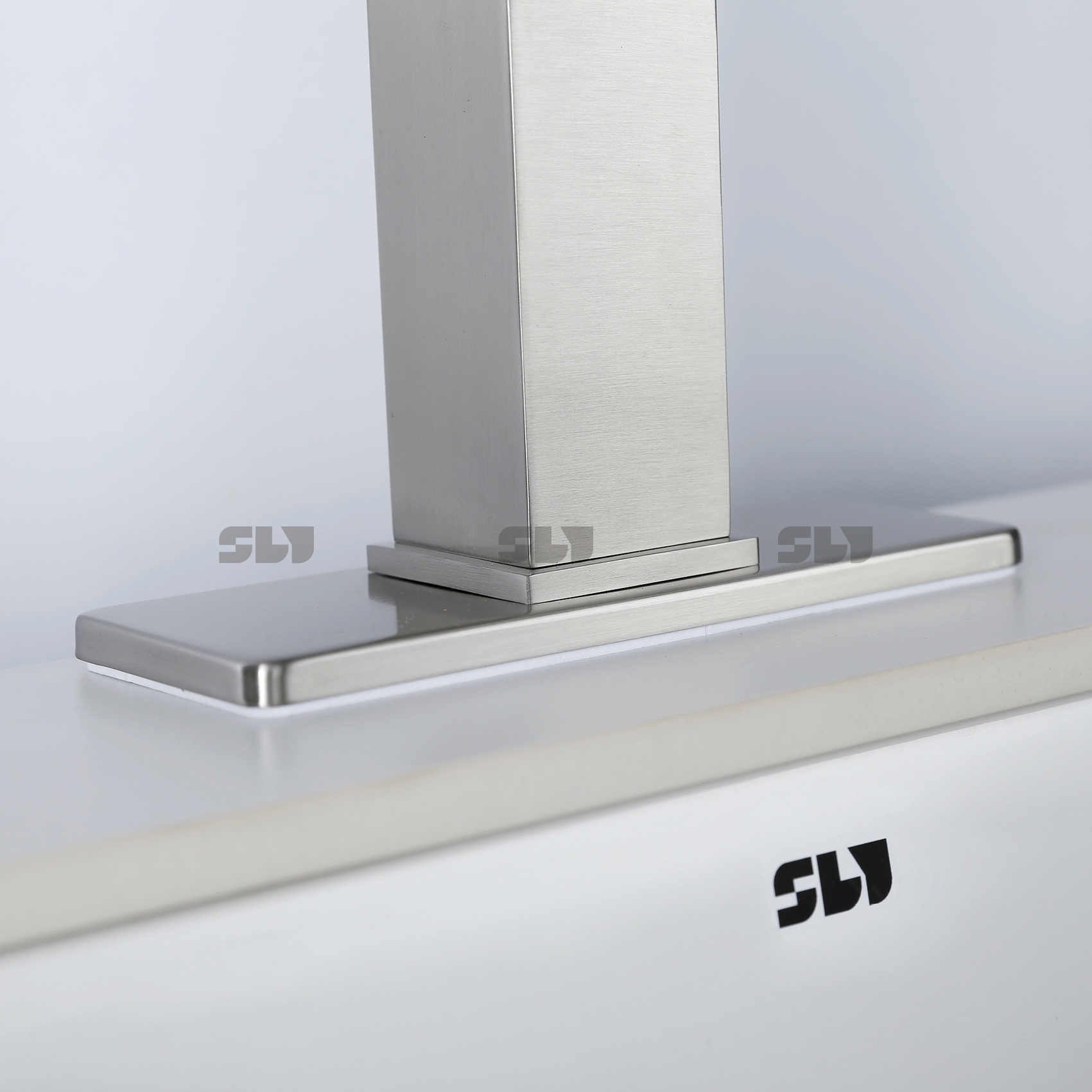 Смесители для ванной комнаты Centerset с одним отверстием из нержавеющей стали