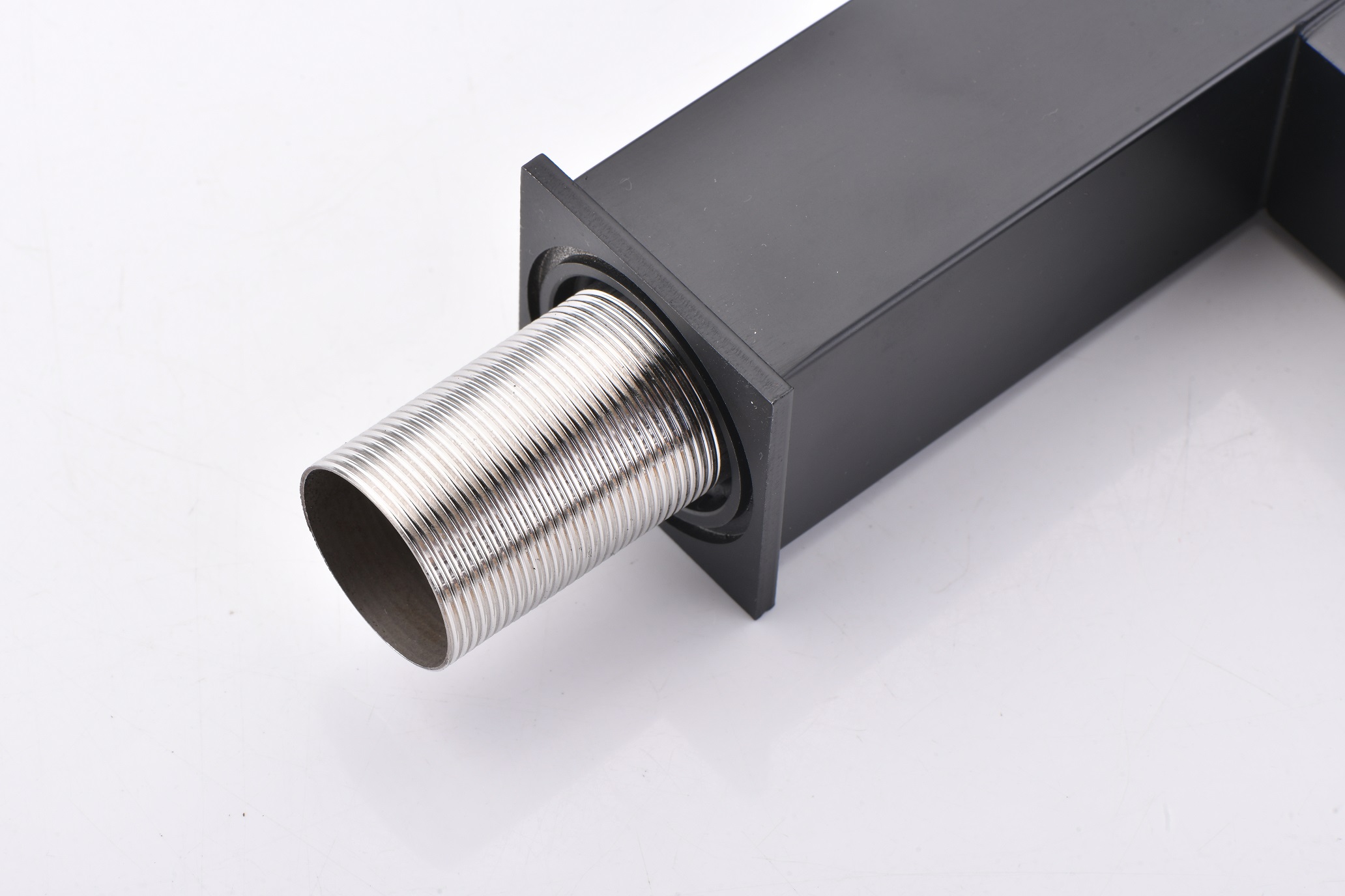 смеситель для раковины в ванной на одно отверстие