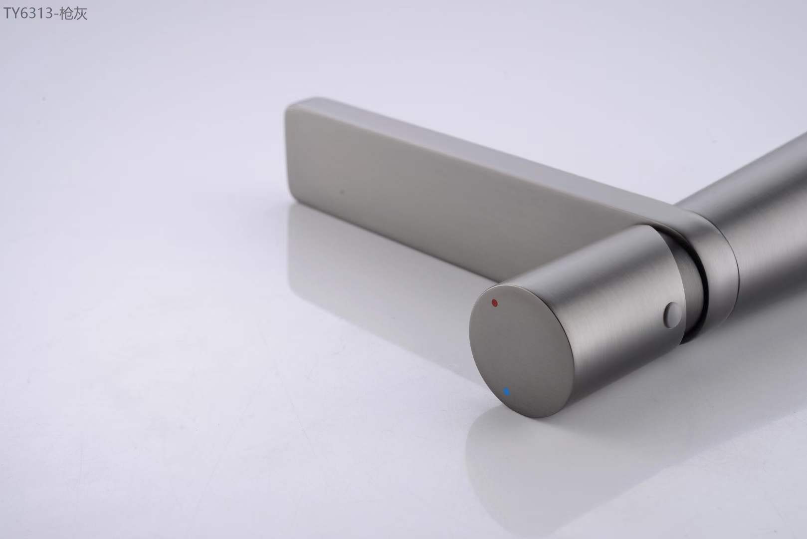 настенные смесители для ванной комнаты