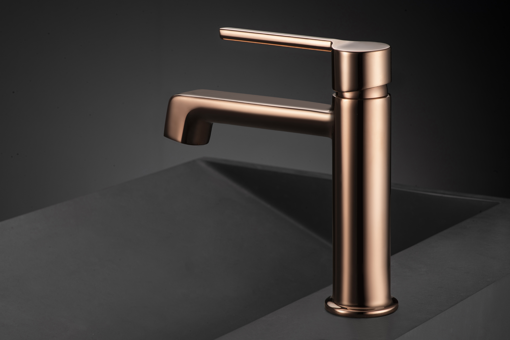 смеситель для ванной на три отверстия