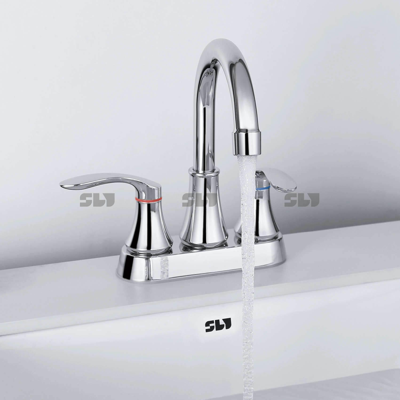 Смеситель для ванной с двумя ручками