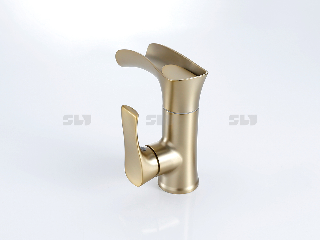 старый кран