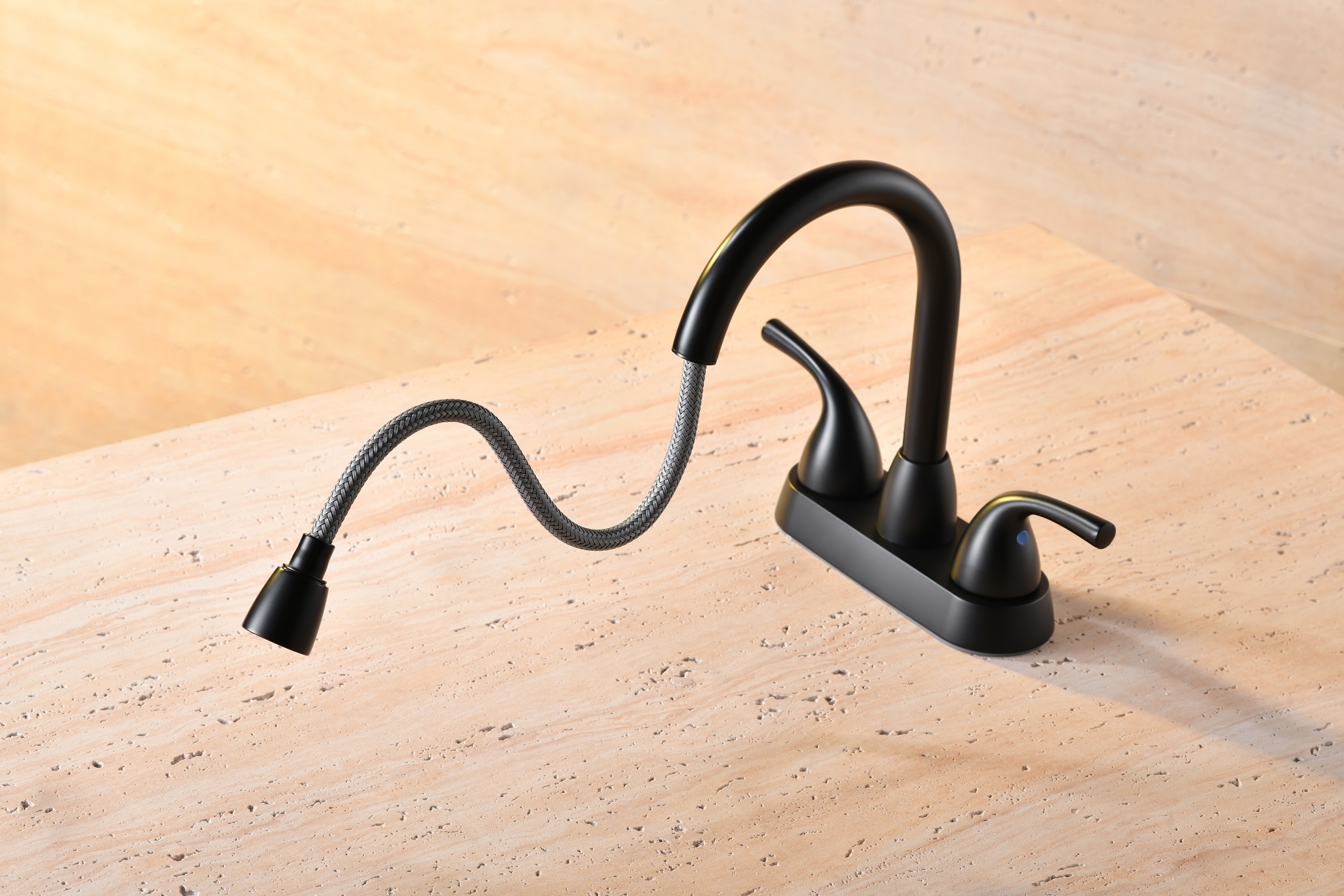 старинный латунный кран