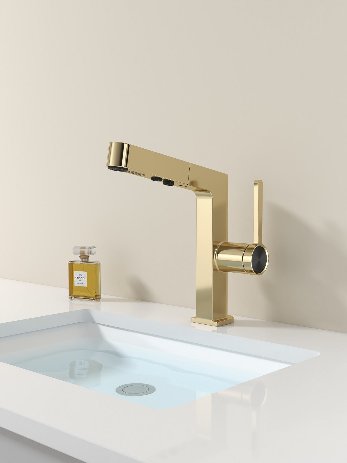 латунный смеситель для ванной комнаты