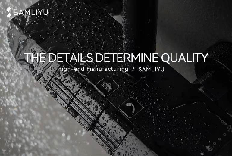 душевая система матового черного цвета с ручным управлением