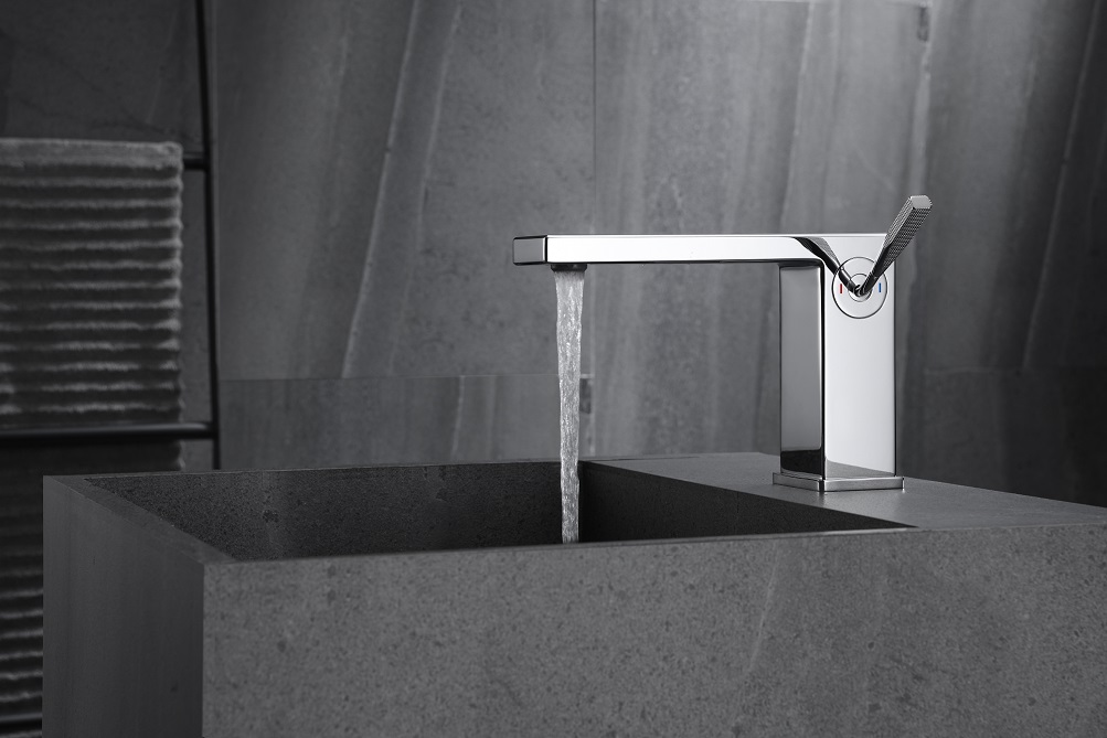 смеситель для ванной комнаты из латуни