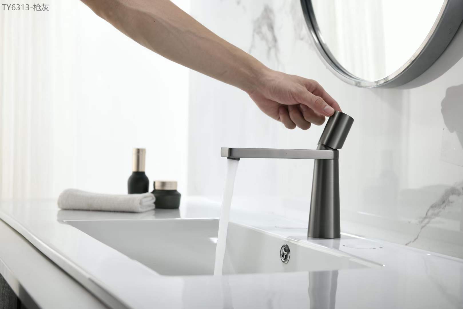 смеситель для ванной комнаты на 3 отверстия