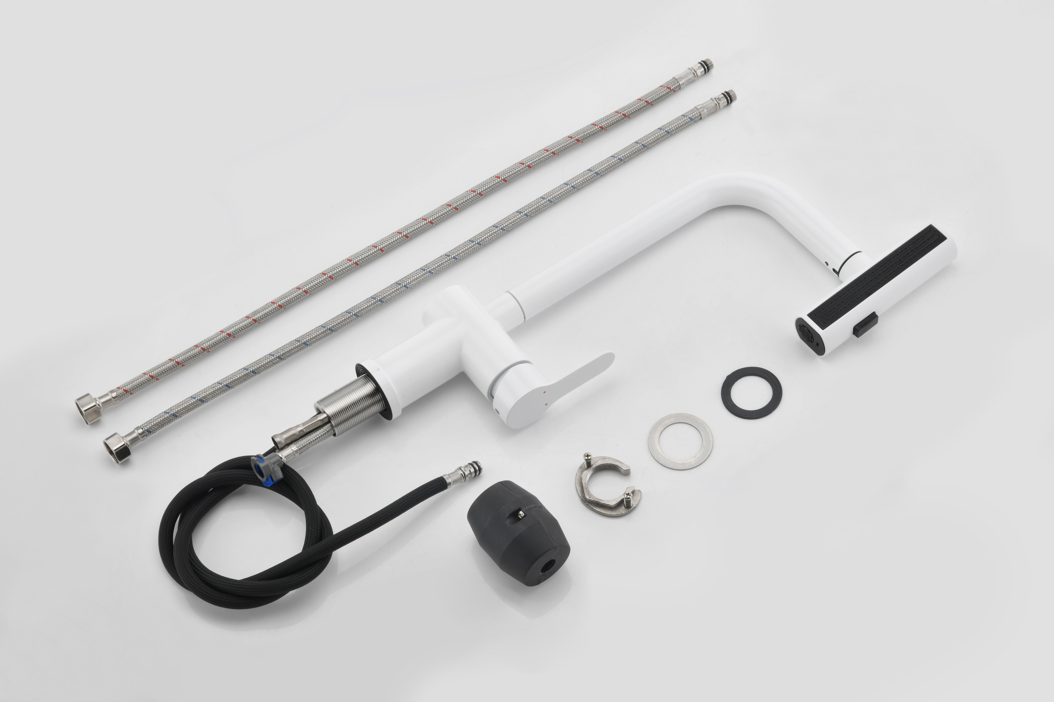 кухонная мойка со смесителями